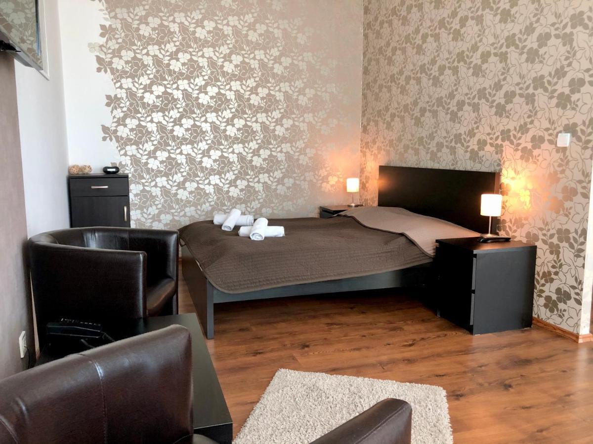 Hotel Modena Bratislava Exterior photo